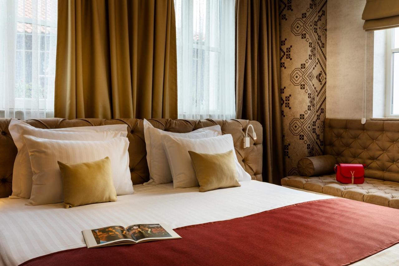 Gallery 37 Powered By Aston Plovdiv Exterior photo A room at the hotel